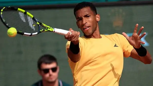 Auger-Aliassime to face Alcaraz after win at Monte Carlo Masters