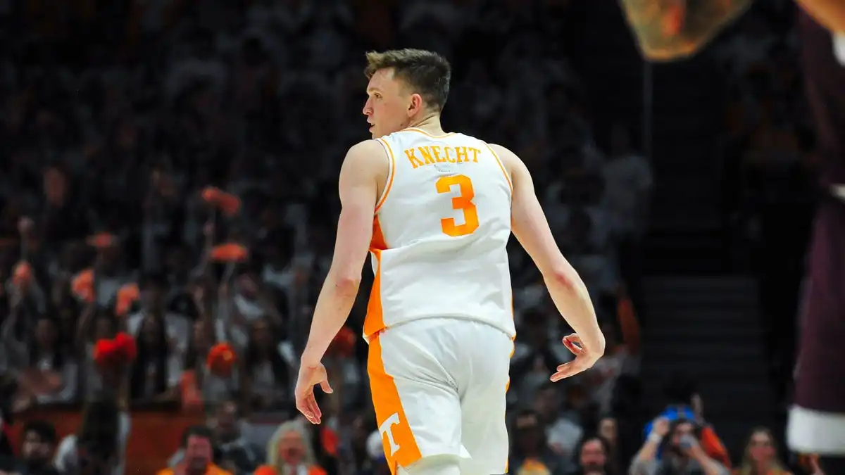 Dalton Knecht shines in Auburn, boosts Tennessee basketball with crucial SEC victory