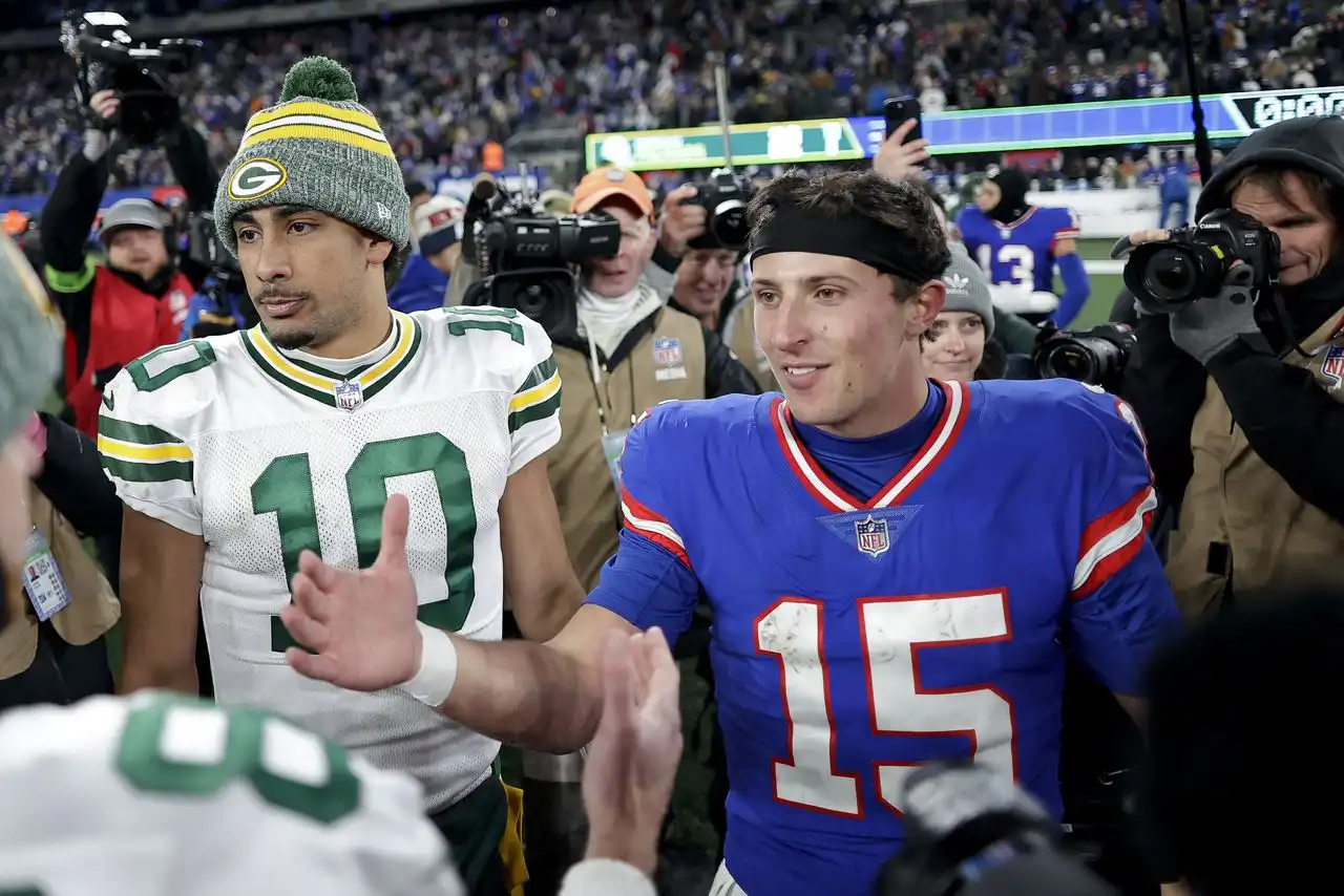 Ex-Syracuse QB Tommy DeVito leads NY Giants to win over Packers with clutch drive