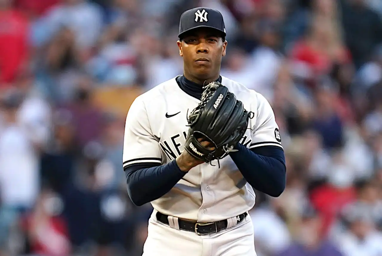 Ex-Yankees pitcher Aroldis Chapman groping video with mom explained