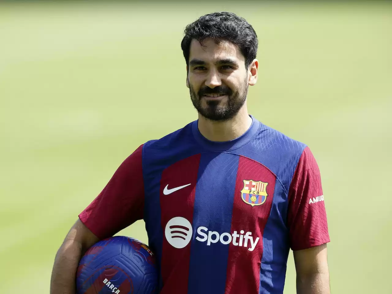 Gundogan could leave Barcelona for free if not registered this week.