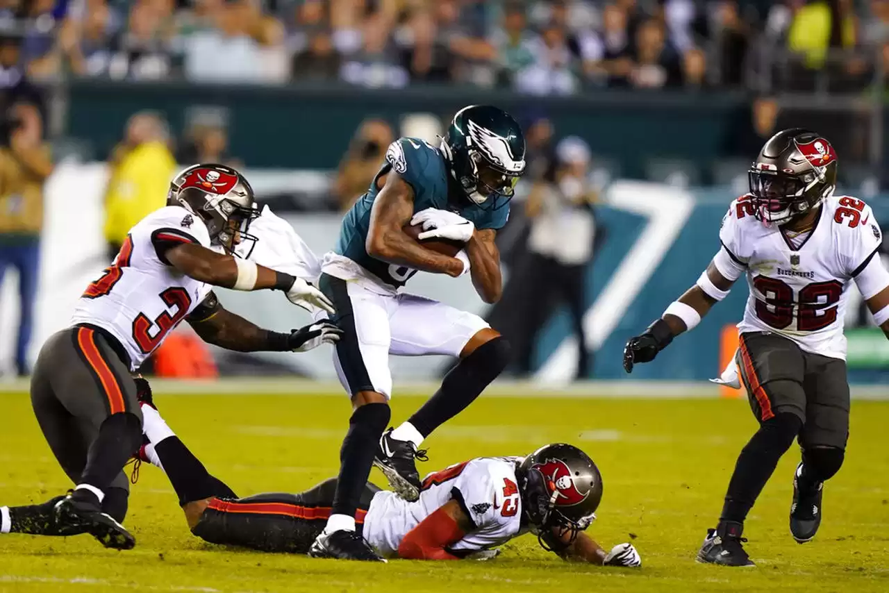 How to watch Eagles vs Buccaneers on Monday Night Football: TV channel, odds