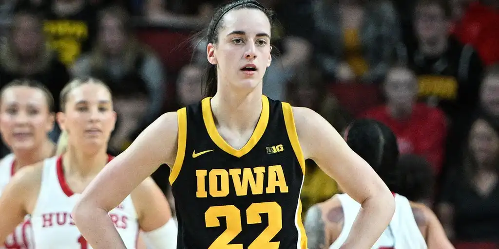 Iowa Caitlin Clark NCAA scoring record-breaking moment request: Don't stop the game