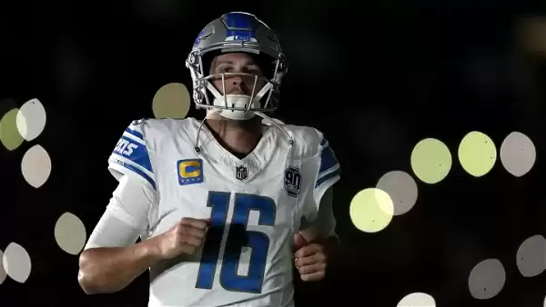Jared Goff Throws INT and TD, Lions Take 7-3 Lead as Interception-Free Streak Ends Against Seahawks