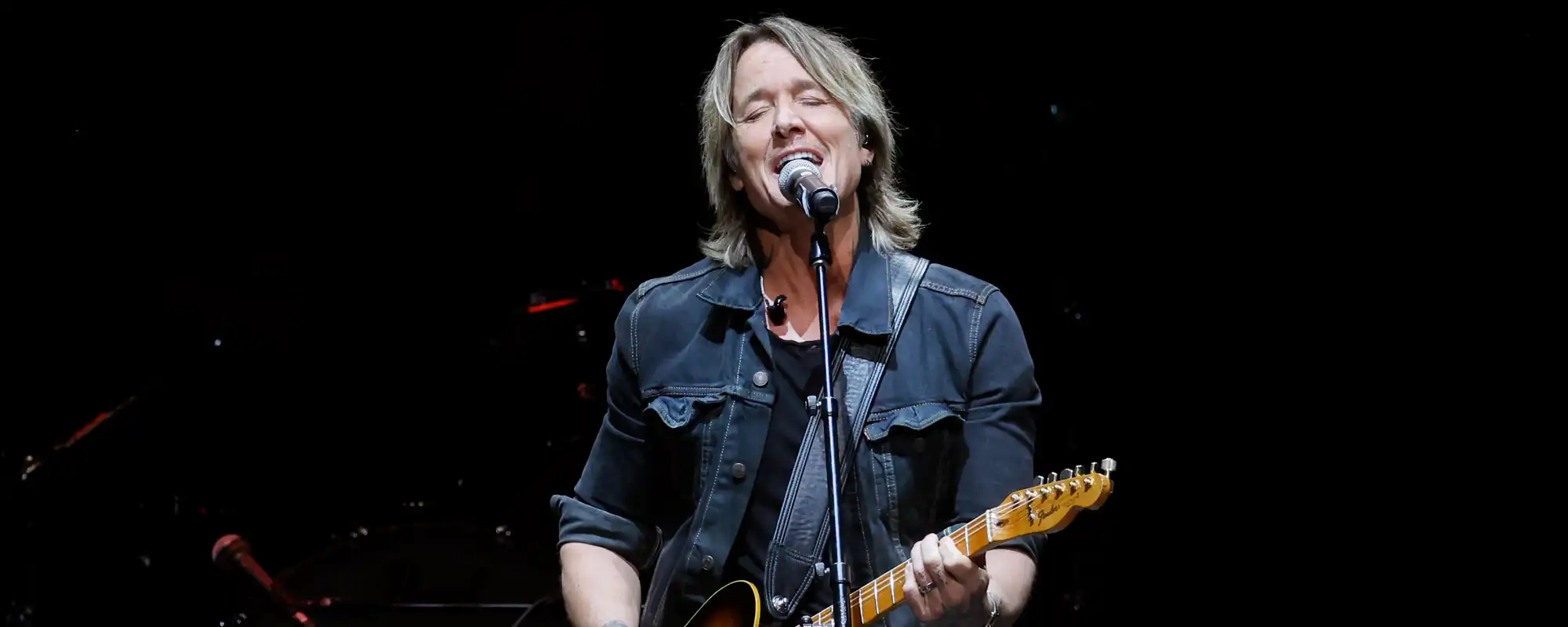 Keith Urban Brings 2016 Hit Blue Aint Your Color to The Voice Season 24 Finale