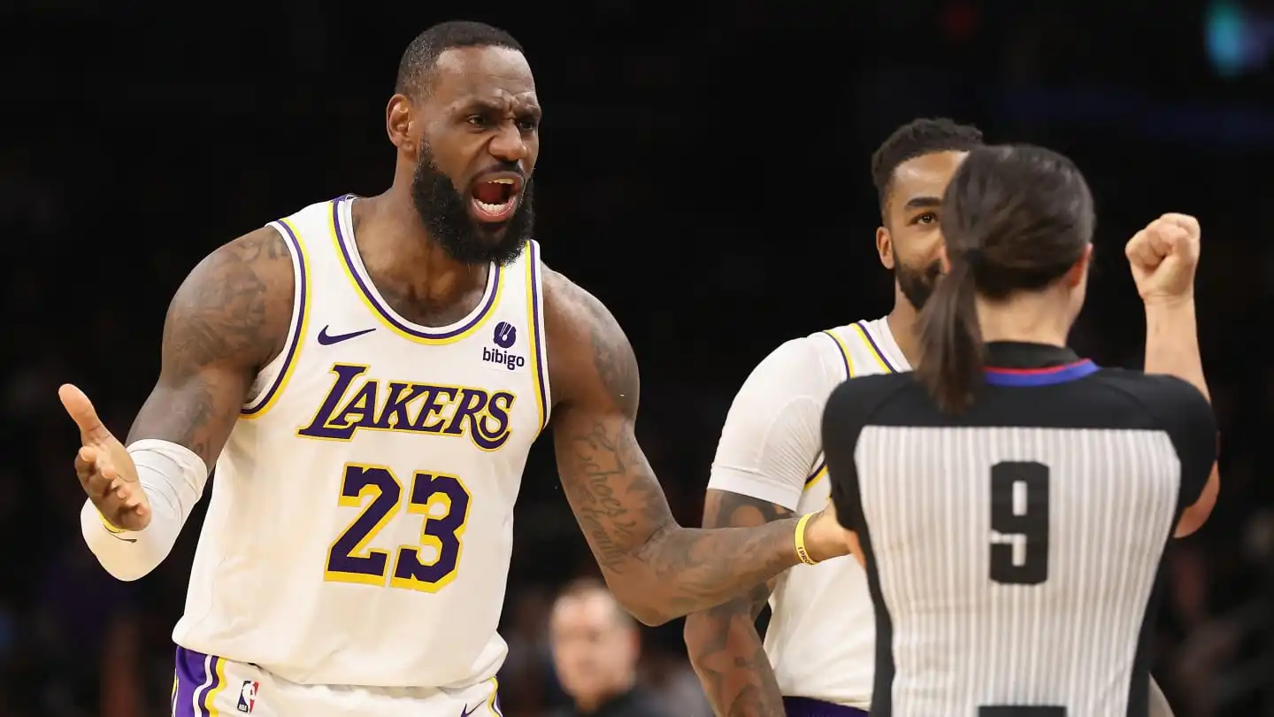 LeBron James seeking multi-year contract to remain with Lakers