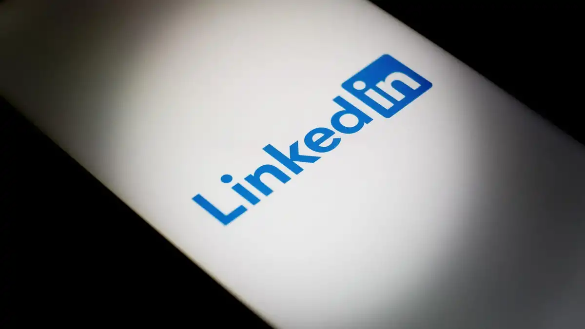 LinkedIn outage follows Facebook and Instagram downtime
