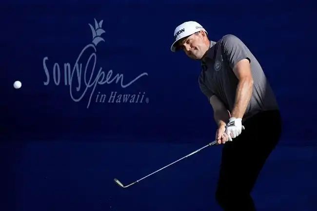 Murray Wins Sony Open in Three-way Playoff, Taylor 3 Shots Back