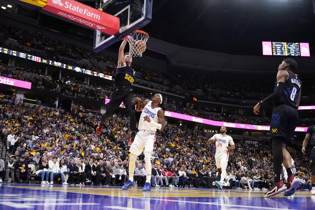 Nikola Jokic scores 32, Nuggets win 111-108 over winless Clippers with James Harden