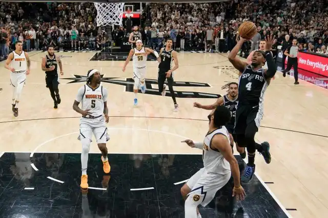 Nuggets blow lead to Spurs, losing 1-seed footing before finale