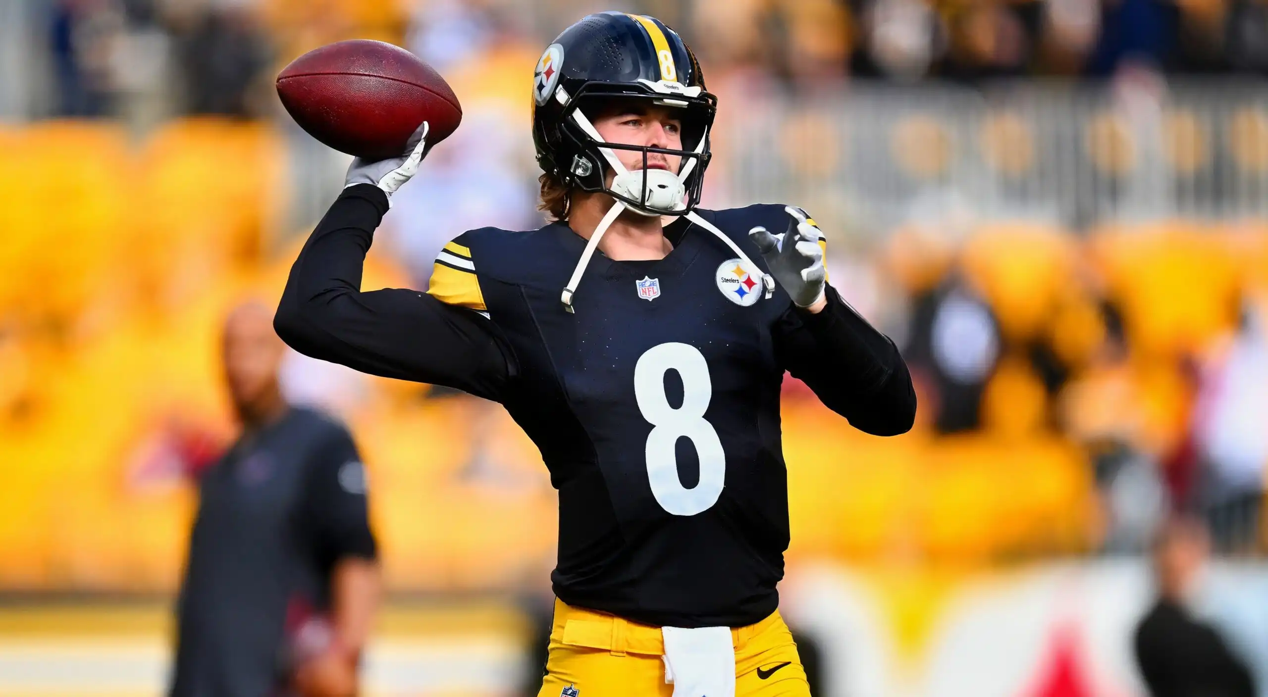 Pittsburgh Steelers Signing Notable Quarterback Amid Serious Injury Kenny Pickett