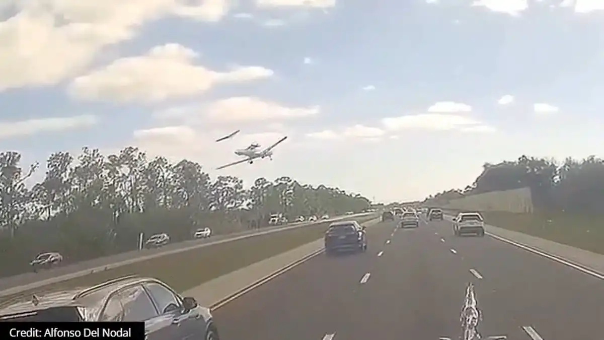 plane crash, Florida highway, horrifying footage