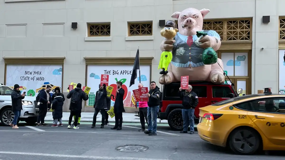 Referees protest MLS NYC offices ahead of Lionel Messi's Inter Miami season opener