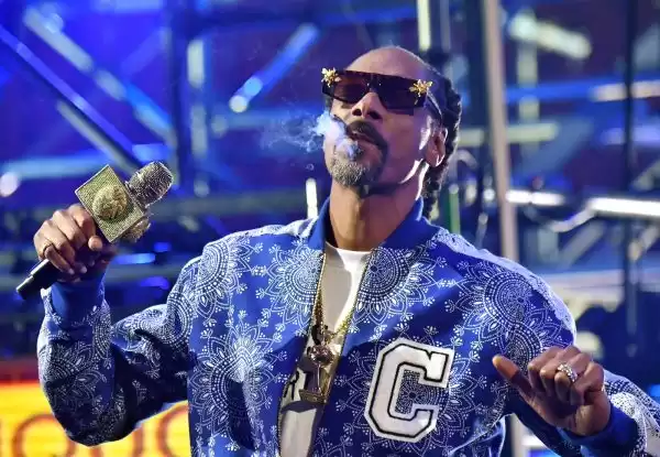 Snoop Dogg Quits Smoking: Hip-Hop Star Announces End of Smoking Habit