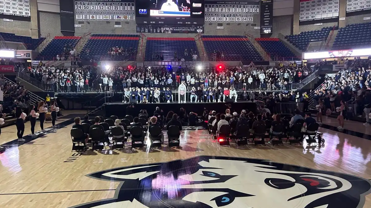 UConn men's basketball team returns to welcome home rally - Husky Nation appreciation