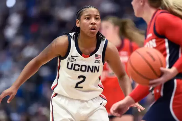 UConn women's basketball defeats Dayton in season opener