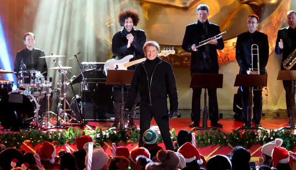 Watch Barry Manilow A Very Barry Christmas Live Free First-Time Special